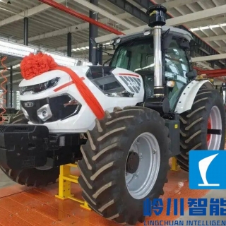 拖拉机装配输送线